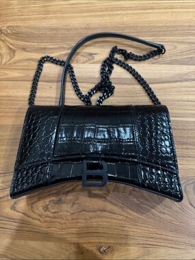 Authentic Balenciaga shiny Calfskin Monochrome Hourglass Chain Bag Black